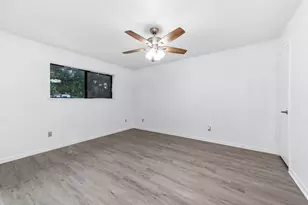 2702 Dove Tree Dr, Alvin, TX 77511 - Photo 14