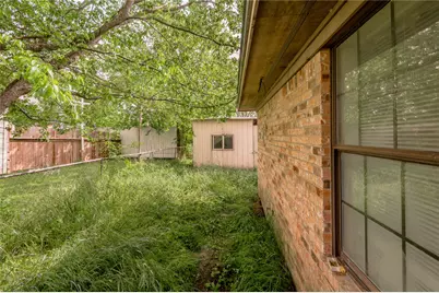 210 Bullard Street, Madisonville, TX 77864 - Photo 34