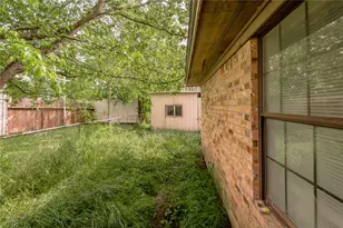 210 Bullard St, Madisonville, TX 77864 - Photo 34