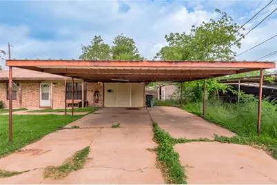 210 Bullard Street, Madisonville, TX 77864 - Photo 40