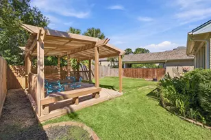 201 Lago Vista St, League City, TX 77565 - Photo 34