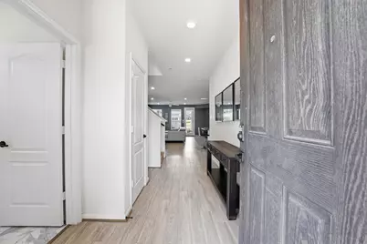 6718 Lindale Springs Lane, Katy, TX 77449 - Photo 2