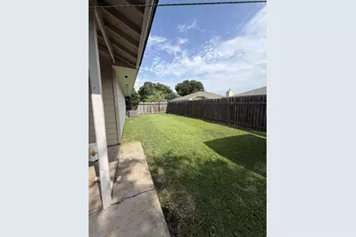 15502 Prairie Oaks Dr Drive, Houston, TX 77083 - Photo 2