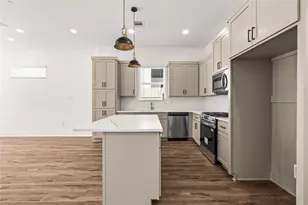 1912 Schweikhardt St St, Houston, TX 77020 - Photo 6