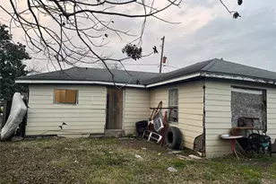 8016 Munn St, Houston, TX 77029 - Photo 2