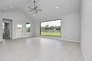 12051 Maple Oak Dr, Houston, TX 77066 - Photo 16