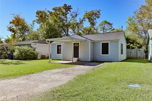 218 3 Rd St, Brazoria, TX 77422 - Photo 2