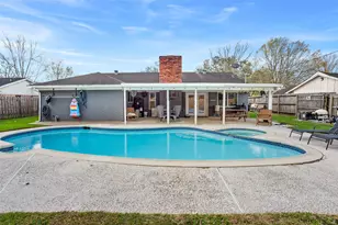 2712 Perry Ln, Alvin, TX 77511 - Photo 1