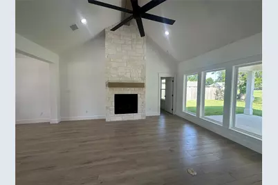 320 Wood Haven Drive, West Columbia, TX 77486 - Photo 14