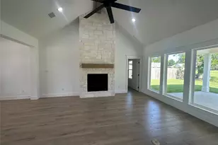 320 Woodhaven Dr, West Columbia, TX 77486 - Photo 14