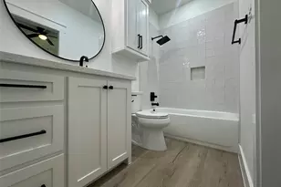 320 Woodhaven Dr, West Columbia, TX 77486 - Photo 28