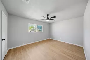7530 Millbrae Ln, Houston, TX 77041 - Photo 12
