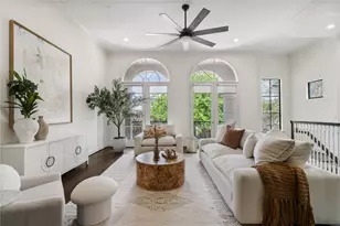 908 Thompson St, Houston, TX 77007 - Photo 2