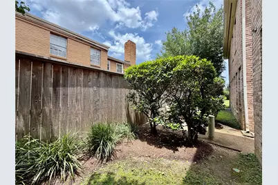 2806 Briarhurst Park, Houston, TX 77057 - Photo 24