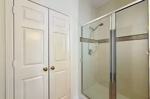2806 Briarhurst Park, Houston, TX 77057 - Photo 16