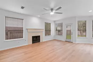 22 Almond Branch Pl, The Woodlands, TX 77382 - Photo 20