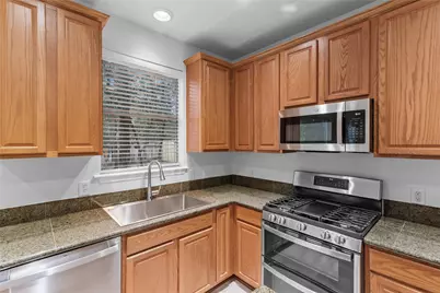 22 Almond Branch Place, The Woodlands, TX 77382 - Photo 18