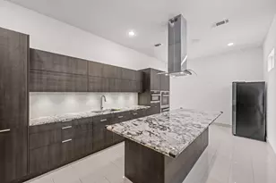 11511 Royal Plain Ave, Houston, TX 77082 - Photo 12