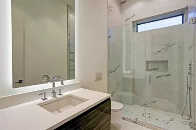 815 W 24th Street #A, Houston, TX 77008 - Photo 24