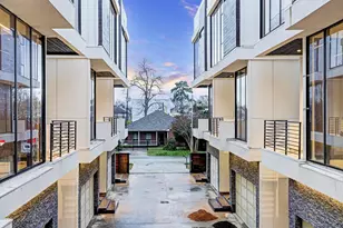 815 W 24th St, Houston, TX 77008 - Photo 2