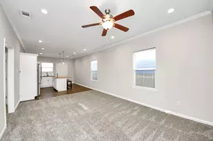 3703 Lila St, Houston, TX 77026 - Photo 10