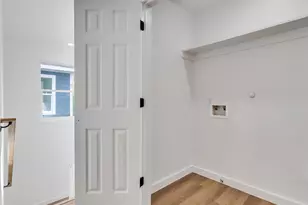 8102 Crestview Unit A/B Dr, Houston, TX 77028 - Photo 16