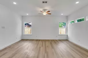 8102 Crestview Unit A/B Dr, Houston, TX 77028 - Photo 18