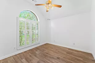 34 Evening Song Ct, The Woodlands, TX 77380 - Photo 10