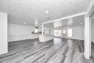 8011 La Roche Ln, Houston, TX 77036 - Photo 10