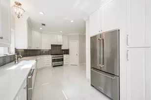 207 Victoria Way, Friendswood, TX 77546 - Photo 8