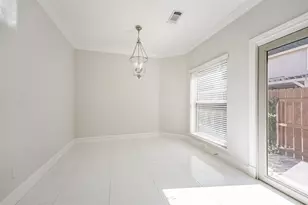 207 Victoria Way, Friendswood, TX 77546 - Photo 12