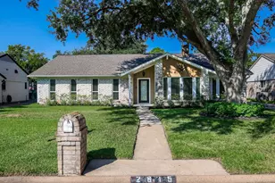 2815 Manila Ln, Houston, TX 77043 - Photo 1
