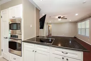 2815 Manila Ln, Houston, TX 77043 - Photo 40