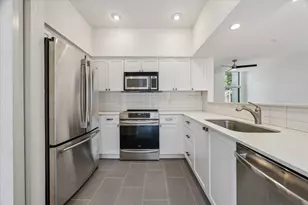 701 Bering Dr, Houston, TX 77057 - Photo 12