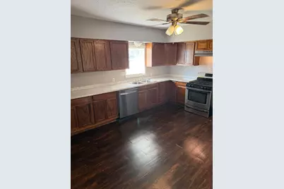 310 Pine Bluff Street, La Porte, TX 77571 - Photo 6