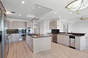 7123 Broadway St, Galveston, TX 77554 - Photo 12