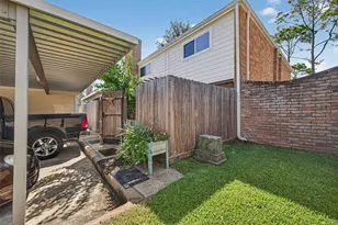 10324 Briar Forest Dr, Houston, TX 77042 - Photo 22