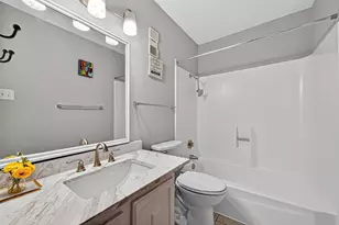 10324 Briar Forest Dr, Houston, TX 77042 - Photo 12