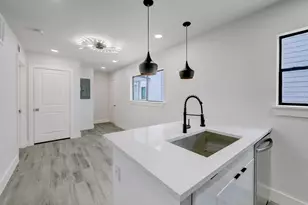 2403 Cleburne St, Houston, TX 77004 - Photo 12