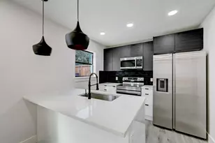 2403 Cleburne St, Houston, TX 77004 - Photo 8