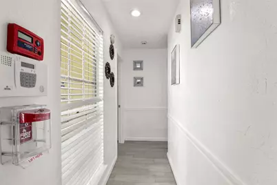 3318 S Greenpark Drive, Houston, TX 77082 - Photo 14