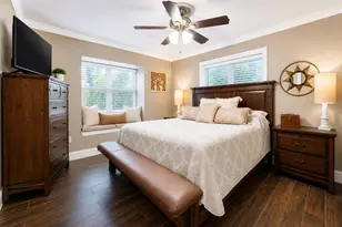 5 Tree Frog Dr, Houston, TX 77074 - Photo 12