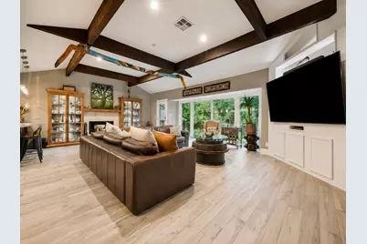 5 Tree Frog Drive, Houston, TX 77074 - Photo 2