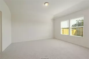 5521 Fox Blf Dr, Bryan, TX 77807 - Photo 12