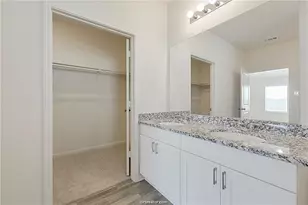5521 Fox Blf Dr, Bryan, TX 77807 - Photo 14