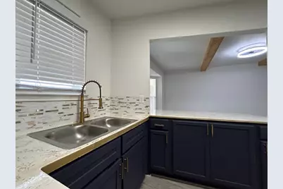 1010 S Wayside Drive #107, Houston, TX 77023 - Photo 2