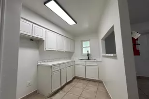 1010 S Wayside Dr, Houston, TX 77023 - Photo 38