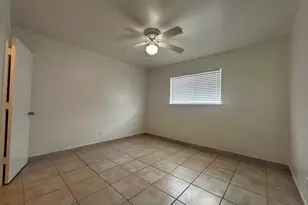 1010 S Wayside Dr, Houston, TX 77023 - Photo 30