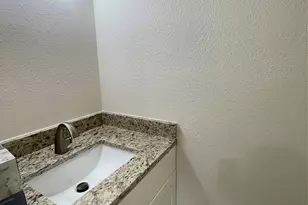 640 Wilcrest Dr, Houston, TX 77042 - Photo 10