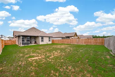 126 Peachleaf Court, Anahuac, TX 77514 - Photo 18